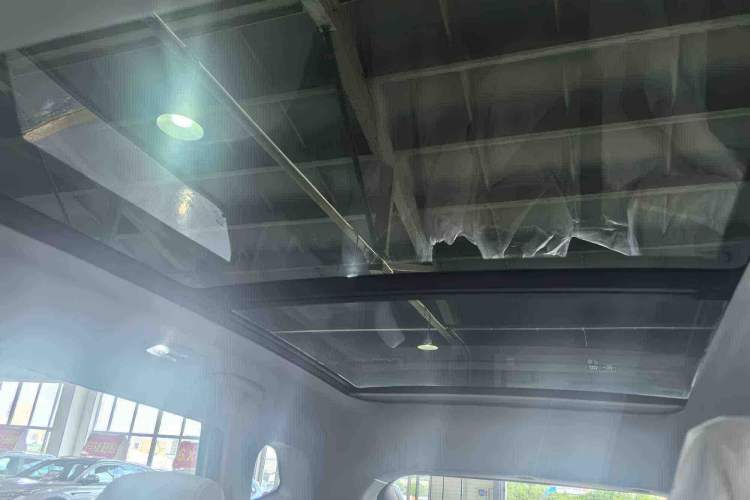 Used CHANGAN UNI-Z 2025 1.5T Luxury Version Interior 4