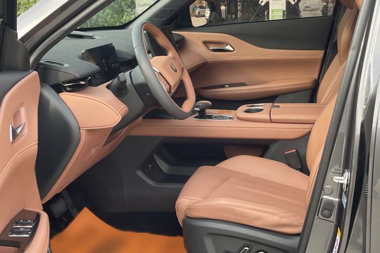 Used CHANGAN UNI-Z 2025 1.5T Premium Edition Interior 5