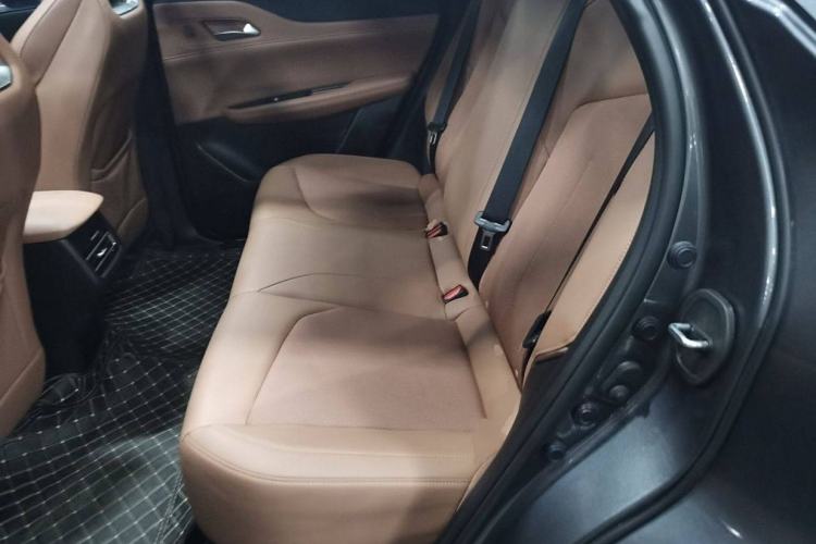 Used CHANGAN UNI-Z 2025 1.5T Luxury Version Interior 5