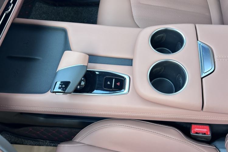 Used CHANGAN UNI-Z 2025 1.5T Premium Edition Interior 6