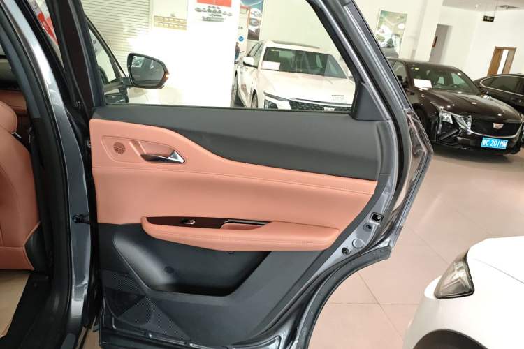 Used CHANGAN UNI-Z 2025 1.5T Premium Edition Interior 6