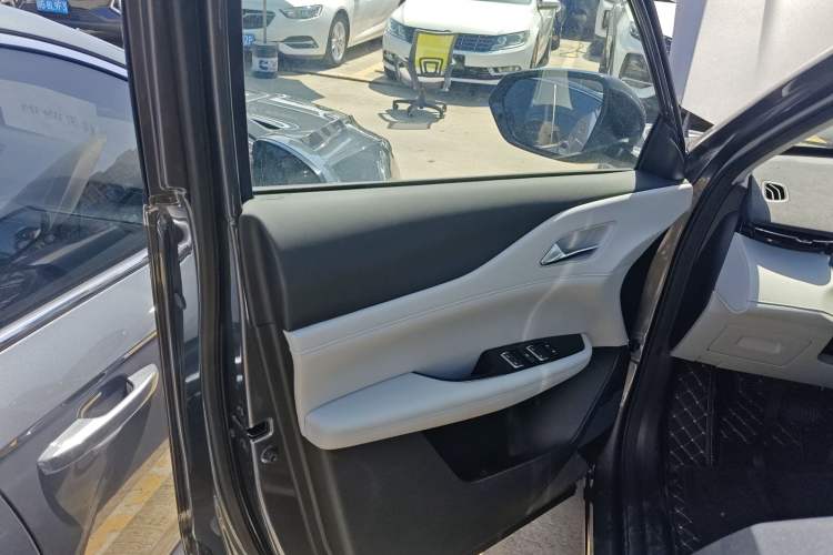 Used CHANGAN UNI-Z 2025 1.5T Premium Edition Left Front Door Interior