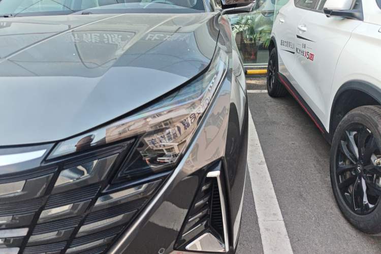 Used CHANGAN UNI-Z 2025 1.5T Premium Edition Left Front Headlight
