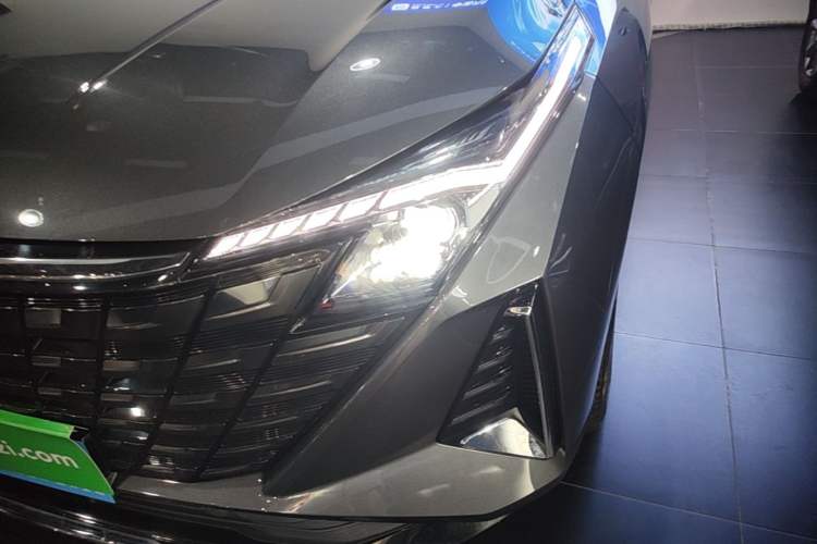 Used CHANGAN UNI-Z 2025 1.5T Luxury Version Left Front Headlight
