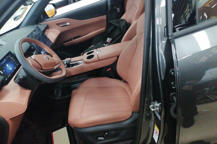 Used CHANGAN UNI-Z 2025 500Bar PRO Left Front Seat