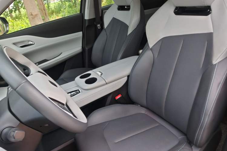 Used CHANGAN UNI-Z 2025 1.5T Premium Edition Left Front Seat