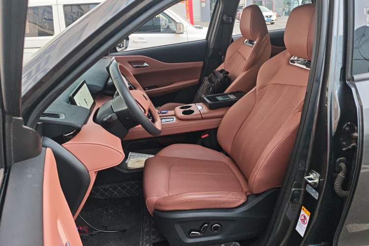 Used CHANGAN UNI-Z 2025 1.5T Premium Edition Left Front Seat