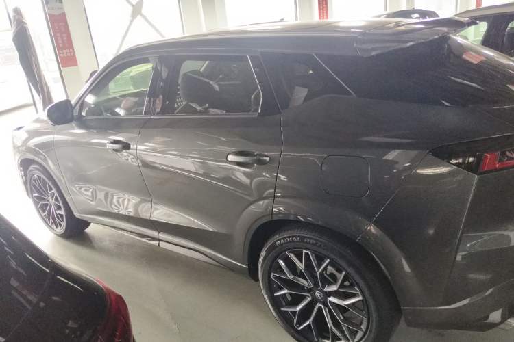 Used CHANGAN UNI-Z 2025 1.5T Premium Edition Left Side