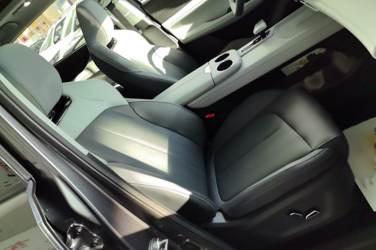 Used CHANGAN UNI-Z 2025 1.5T Premium Edition Right Front Seat