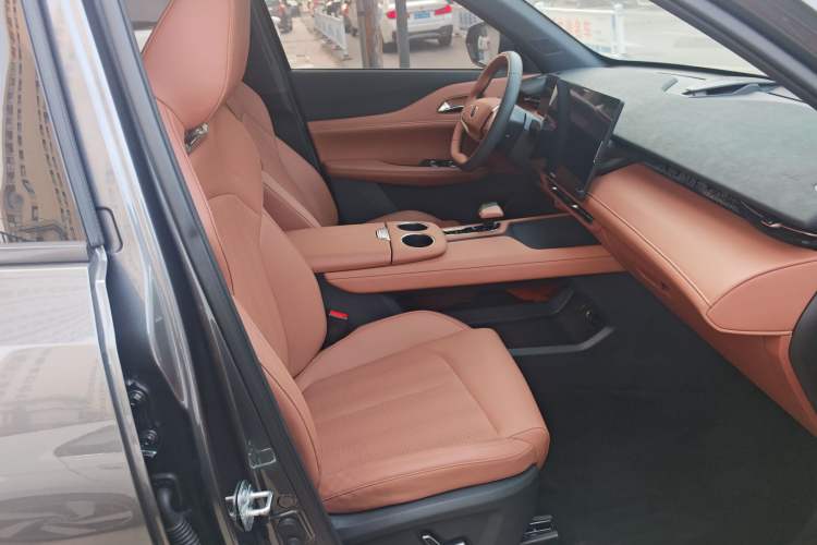 Used CHANGAN UNI-Z 2025 1.5T Premium Edition Right Front Seat