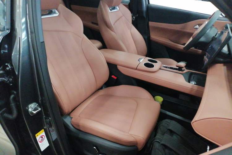 Used CHANGAN UNI-Z 2025 500Bar PRO Right Front Seat