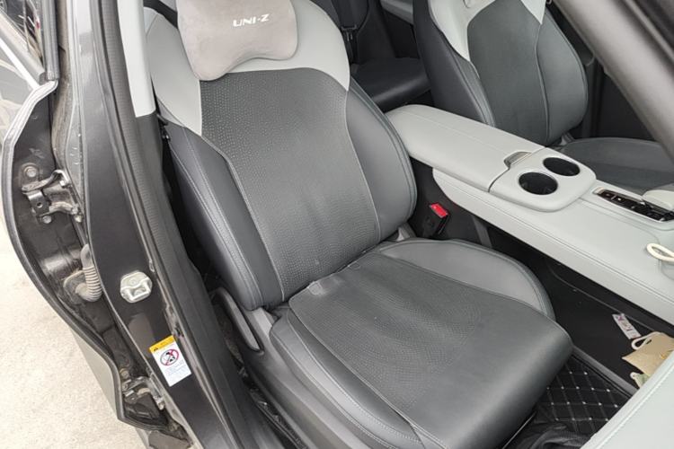 Used CHANGAN UNI-Z 2025 1.5T Luxury Version Right Front Seat