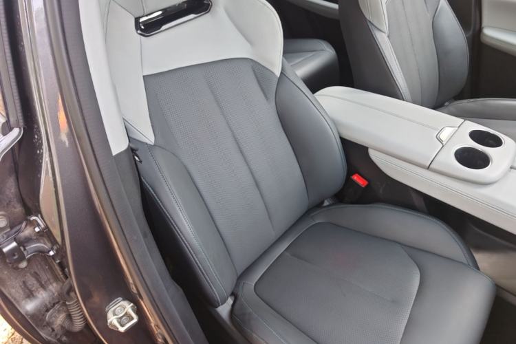 Used CHANGAN UNI-Z 2025 1.5T Premium Edition Right Front Seat