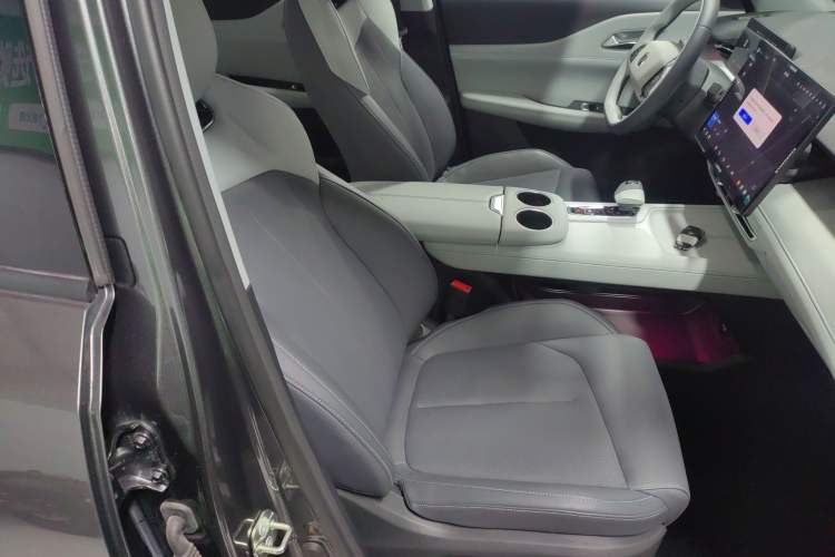 Used CHANGAN UNI-Z 2025 1.5T Premium Edition Right Front Seat
