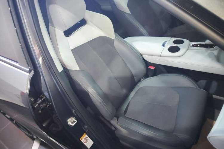 Used CHANGAN UNI-Z 2025 1.5T Luxury Version Right Front Seat
