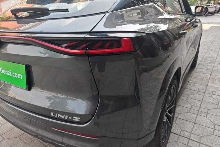 Used CHANGAN UNI-Z 2025 1.5T Premium Edition Right Rear Taillight