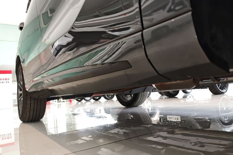 Used CHANGAN UNI-Z 2025 1.5T Premium Edition Right Side Sill