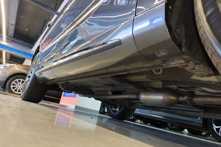 Used CHANGAN UNI-Z 2025 1.5T Luxury Version Right Side Sill