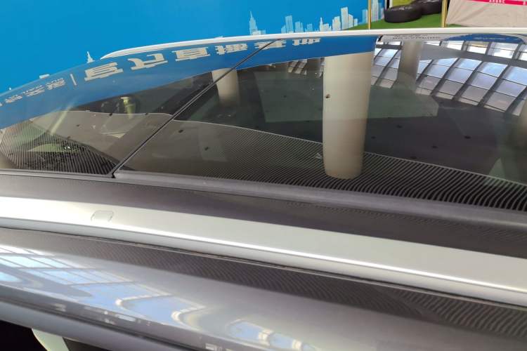 Used CHANGAN UNI-Z 2025 1.5T Premium Edition Roof