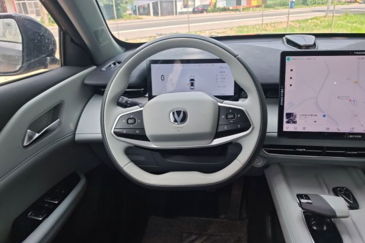 Used CHANGAN UNI-Z 2025 1.5T Premium Edition Steering Wheel