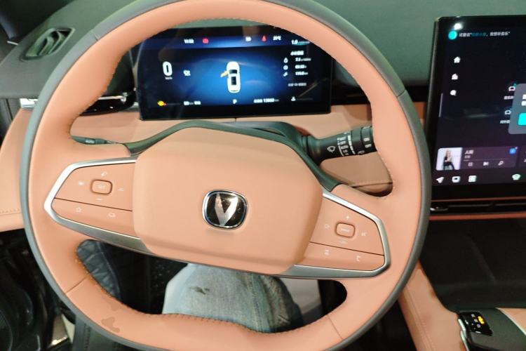 Used CHANGAN UNI-Z 2025 1.5T Luxury Version Steering Wheel