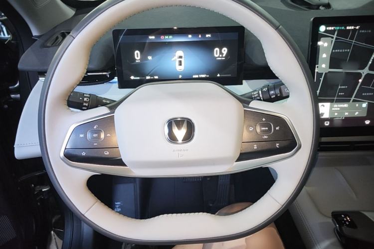 Used CHANGAN UNI-Z 2025 1.5T Luxury Version Steering Wheel