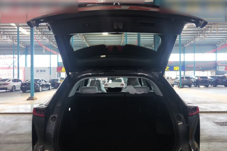 Used CHANGAN UNI-Z 2025 500Bar PRO Trunk