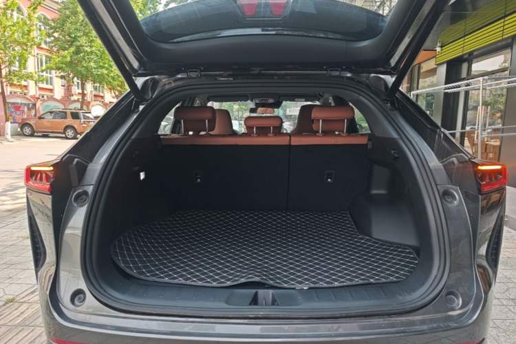 Used CHANGAN UNI-Z 2025 1.5T Premium Edition Trunk