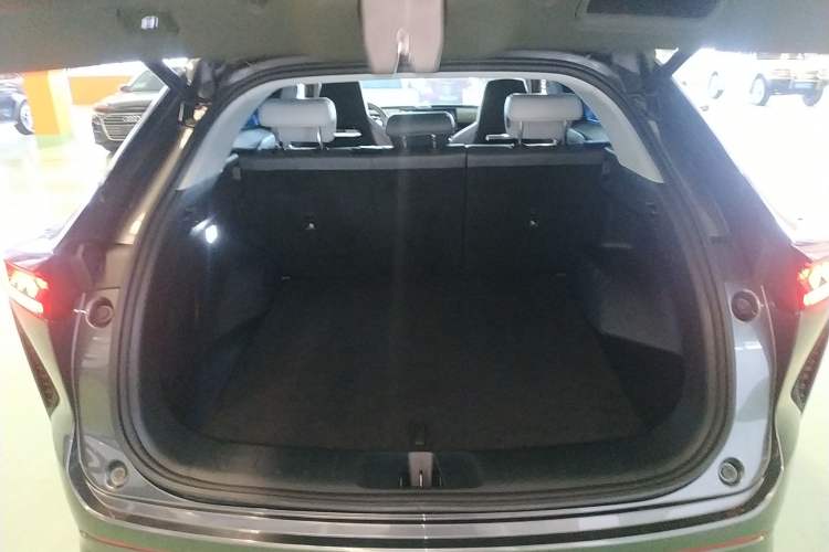 Used CHANGAN UNI-Z 2025 1.5T Premium Edition Trunk