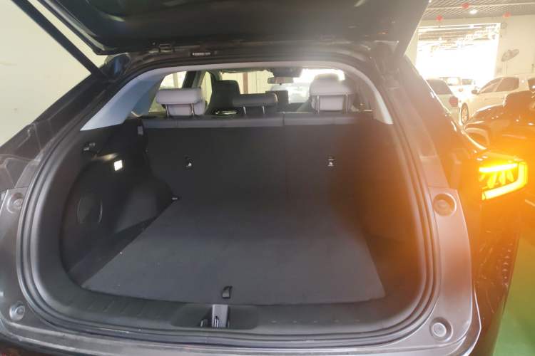 Used CHANGAN UNI-Z 2025 1.5T Premium Edition Trunk