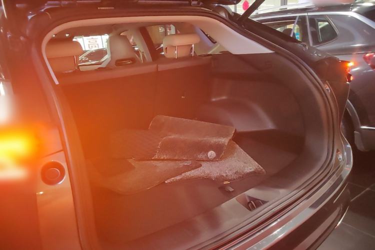 Used CHANGAN UNI-Z 2025 1.5T Luxury Version Trunk
