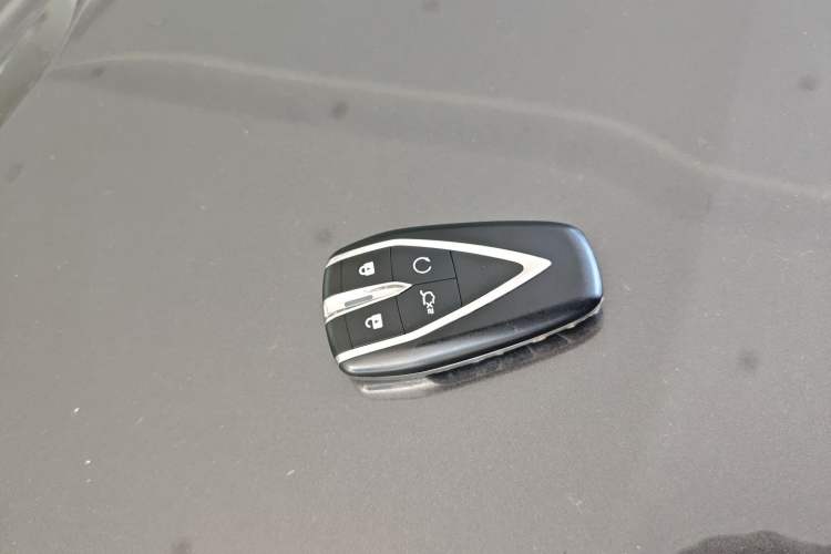 Used CHANGAN UNI-Z 2025 1.5T Premium Edition Vehicle Key