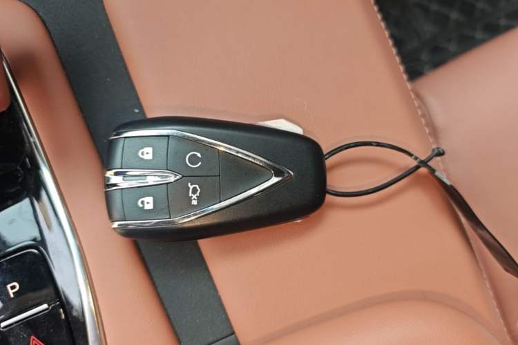 Used CHANGAN UNI-Z 2025 1.5T Premium Edition Vehicle Key