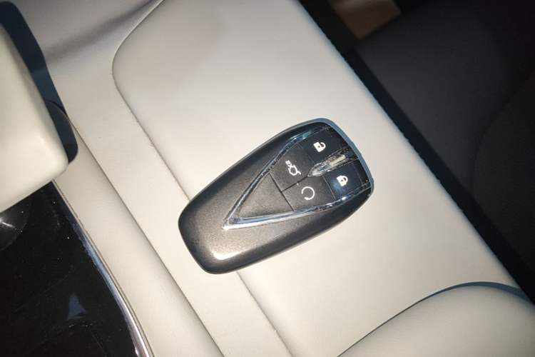 Used CHANGAN UNI-Z 2025 1.5T Luxury Version Vehicle Key