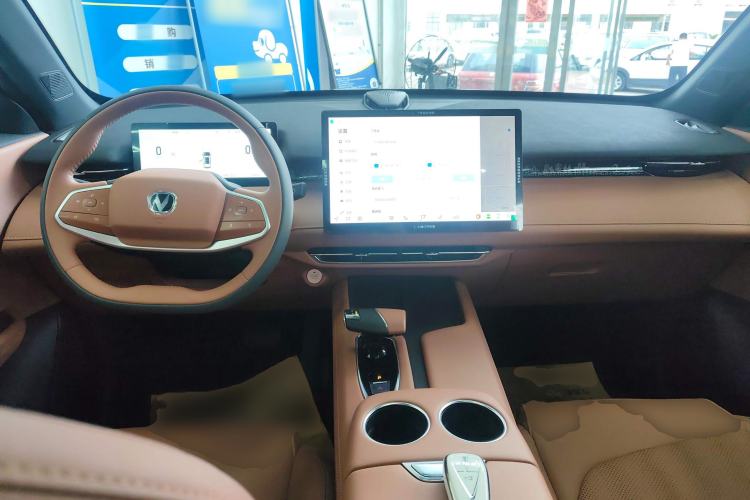 Used CHANGAN UNI-Z 2025 1.5T Premium Edition Center Console