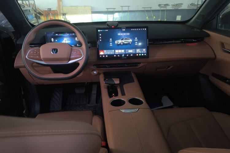 Used CHANGAN UNI-Z 2025 1.5T Premium Edition Center Console