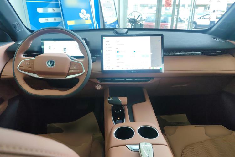 Used CHANGAN UNI-Z 2025 1.5T Premium Edition Center Console