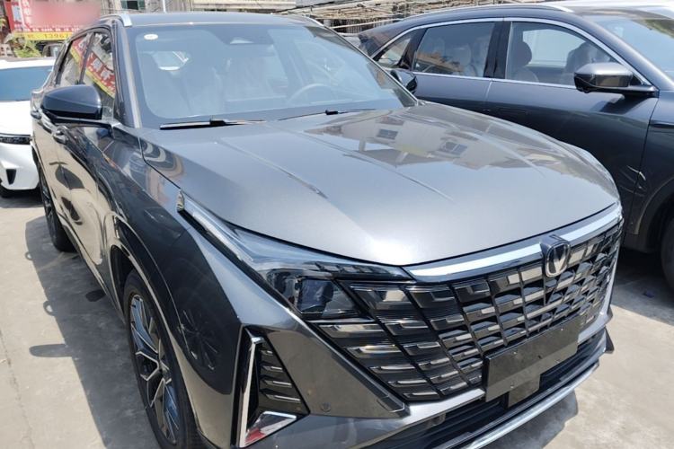 Used CHANGAN UNI-Z 2025 1.5T Premium Edition Front Right 45 Deg