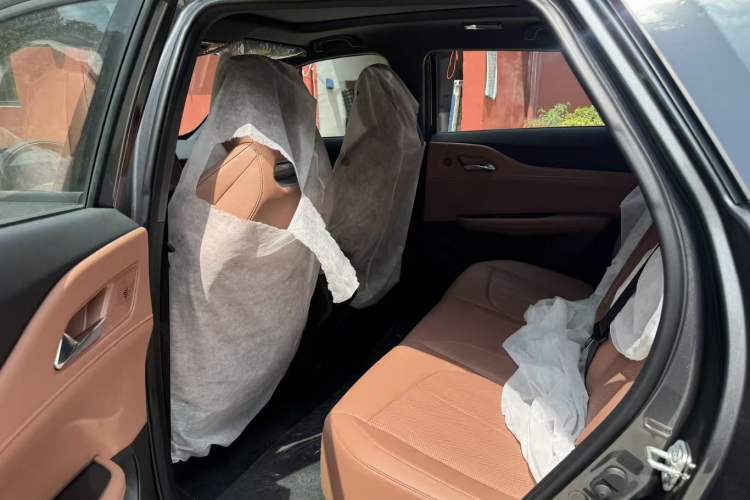 Used CHANGAN UNI-Z 2025 1.5T Premium Edition Interior 4