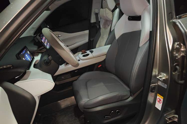 Used CHANGAN UNI-Z 2025 1.5T Premium Edition Left Front Seat