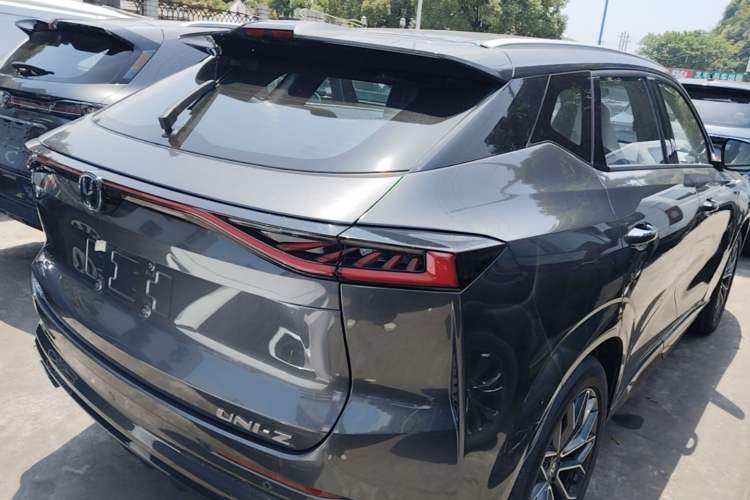 Used CHANGAN UNI-Z 2025 1.5T Premium Edition Rear Right 45 Deg