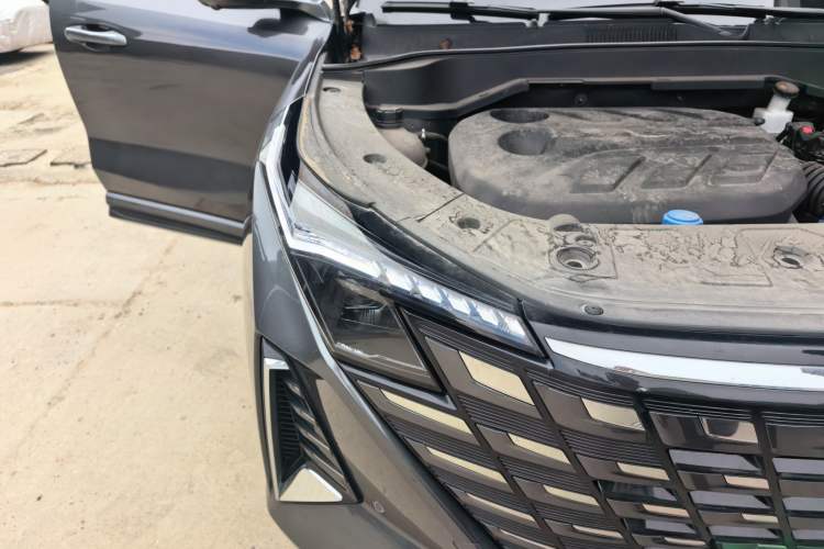 Used CHANGAN UNI-Z 2025 1.5T Premium Edition Right Front Headlight