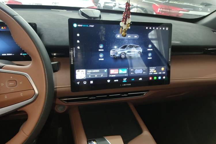 Used CHANGAN UNI-Z 2025 1.5T Luxury Version Audio And AC Panel
