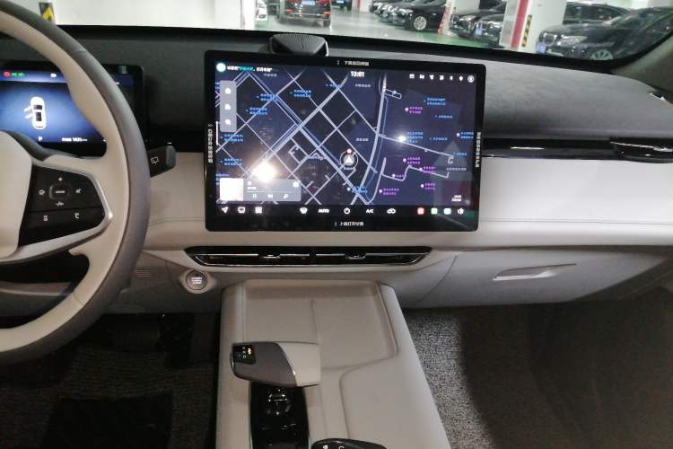 Used CHANGAN UNI-Z 2025 1.5T Luxury Version Audio And AC Panel