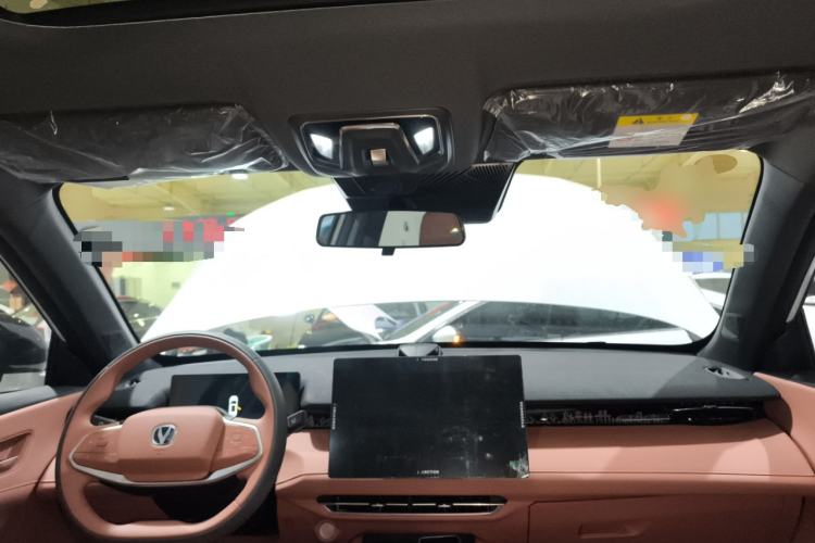 Used CHANGAN UNI-Z 2025 1.5T Premium Edition Center Console