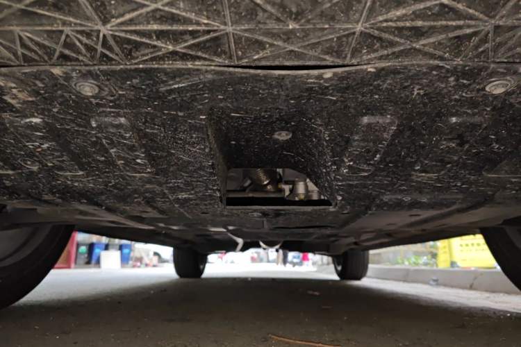 Used CHANGAN UNI-Z 2025 1.5T Luxury Version Chassis Front