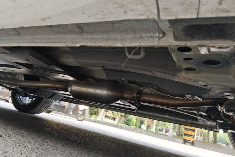 Used CHANGAN UNI-Z 2025 1.5T Premium Edition Chassis Front Right