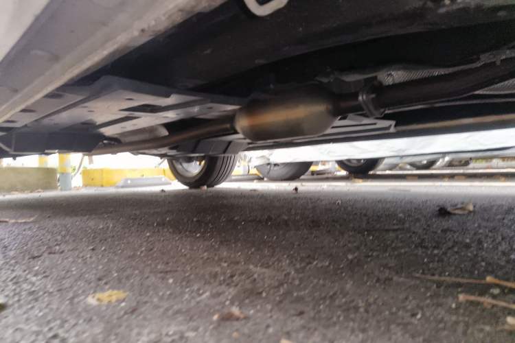 Used CHANGAN UNI-Z 2025 1.5T Luxury Version Chassis Front Right