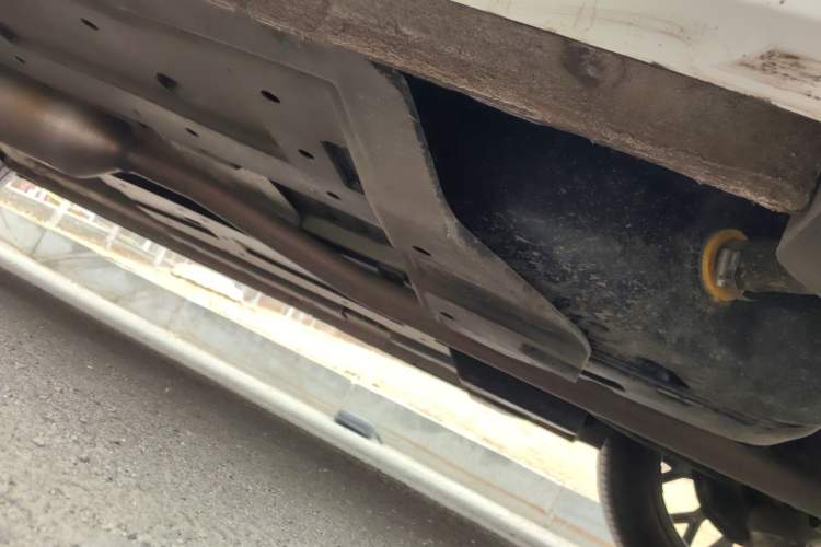 Used CHANGAN UNI-Z 2025 500Bar PRO Chassis Rear Left