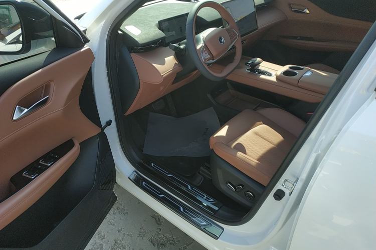 Used CHANGAN UNI-Z 2025 1.5T Premium Edition Driver Seat
